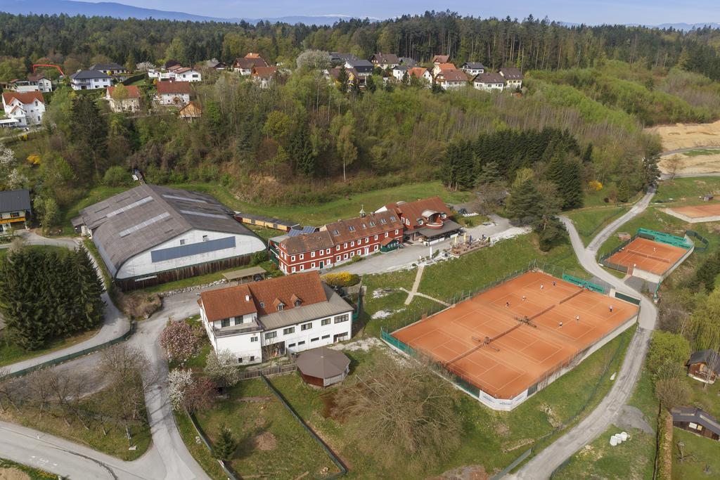 Hotel & Tennis Riederhof Mantscha Luaran gambar
